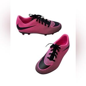 Nike Jr. Bravata II Firm-Ground Hot Pink Black Soccer Cleats Girls size 5.5Y